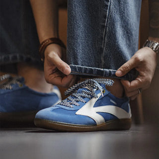 Tennis blue